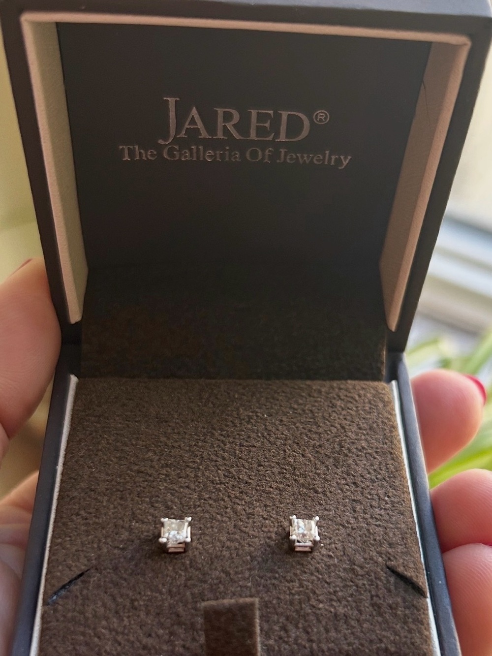 Jared Women's White Gold Square-Cut Stud Earrings - Lifetime Protection Plan